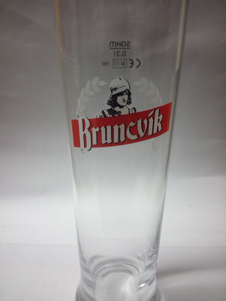 bruncvík 001